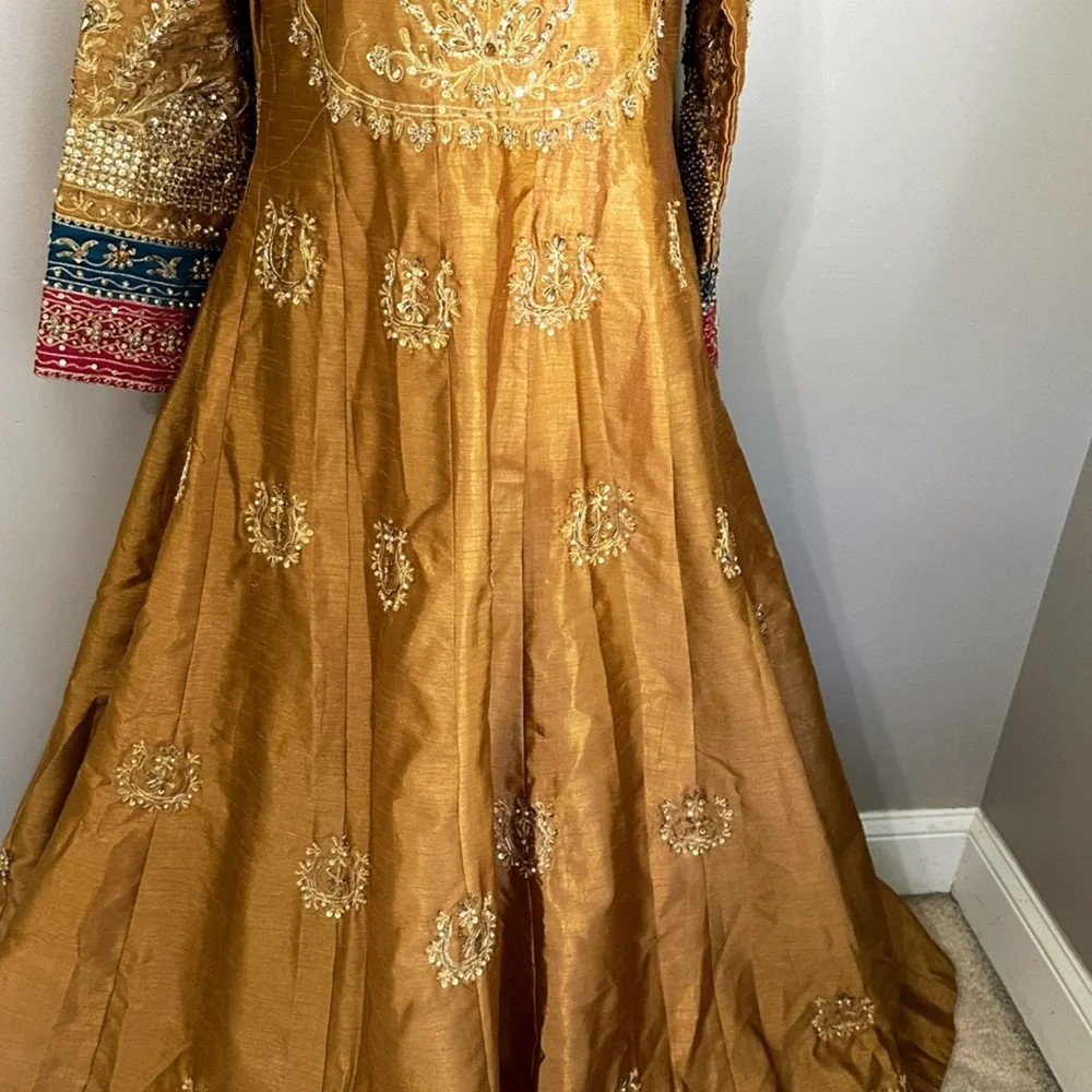 Embellished Golden Brown Traditional Evening Dress - Picture 9 of 14